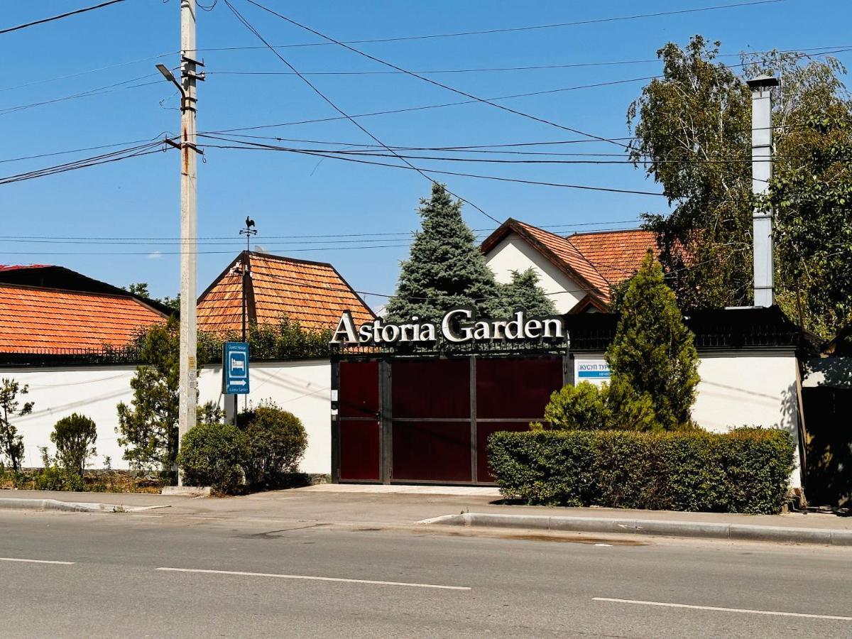 Astoria Garden Hotel บิชเคก ภายนอก รูปภาพ